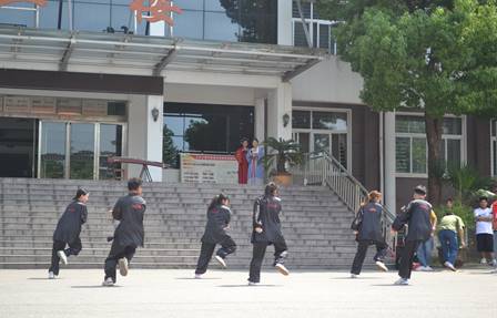 EBA2E10F23D170EAD773D4D794969368