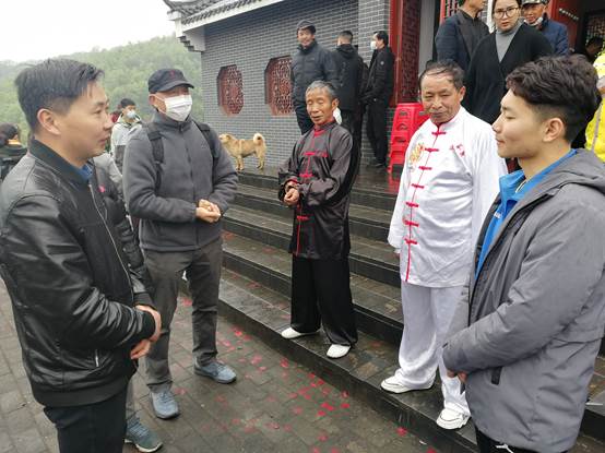 说明: C:\Users\Administrator\Desktop\民俗文化研究中心相关人员与汪家拳三代传承人交流.jpg