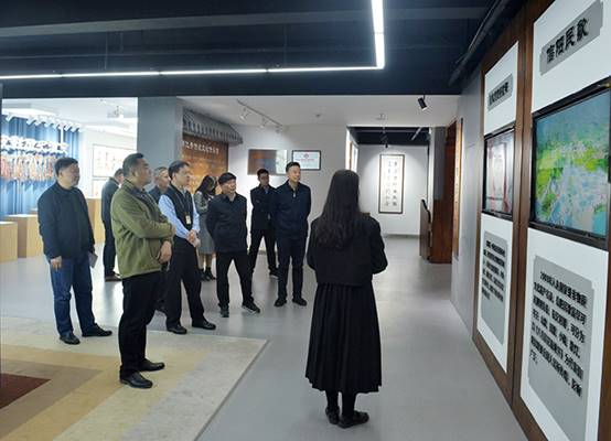 说明: http://www.xyu.edu.cn/__local/0/26/64/6E37446A57776F8287EBE27FD0A_86F9A206_58A86.jpg